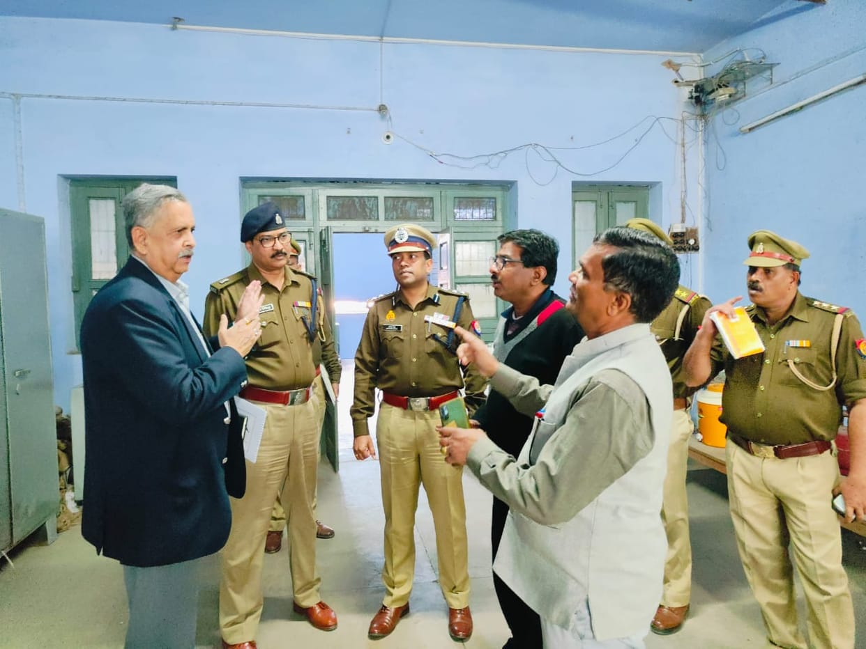 Constable Recruitment Exam today, supervisor inspects strong room