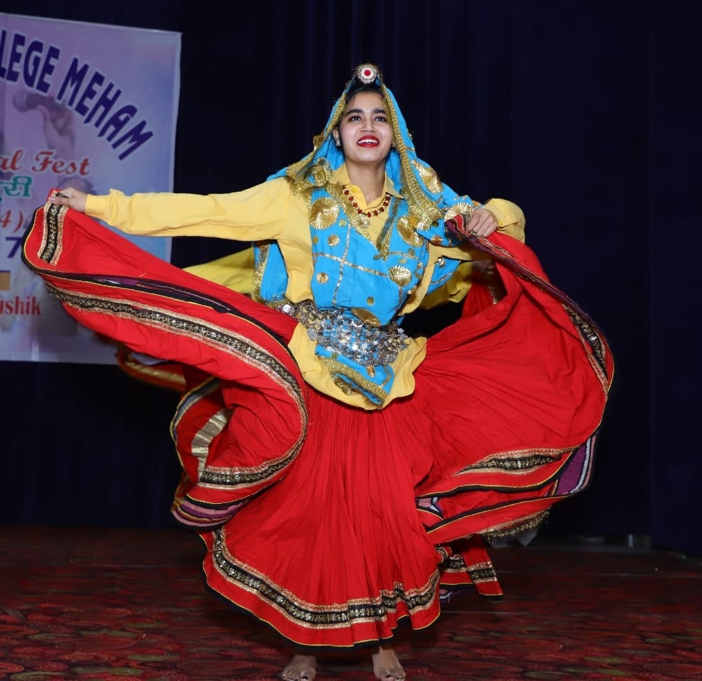Neha won in solo dance, Kajal first in singing.