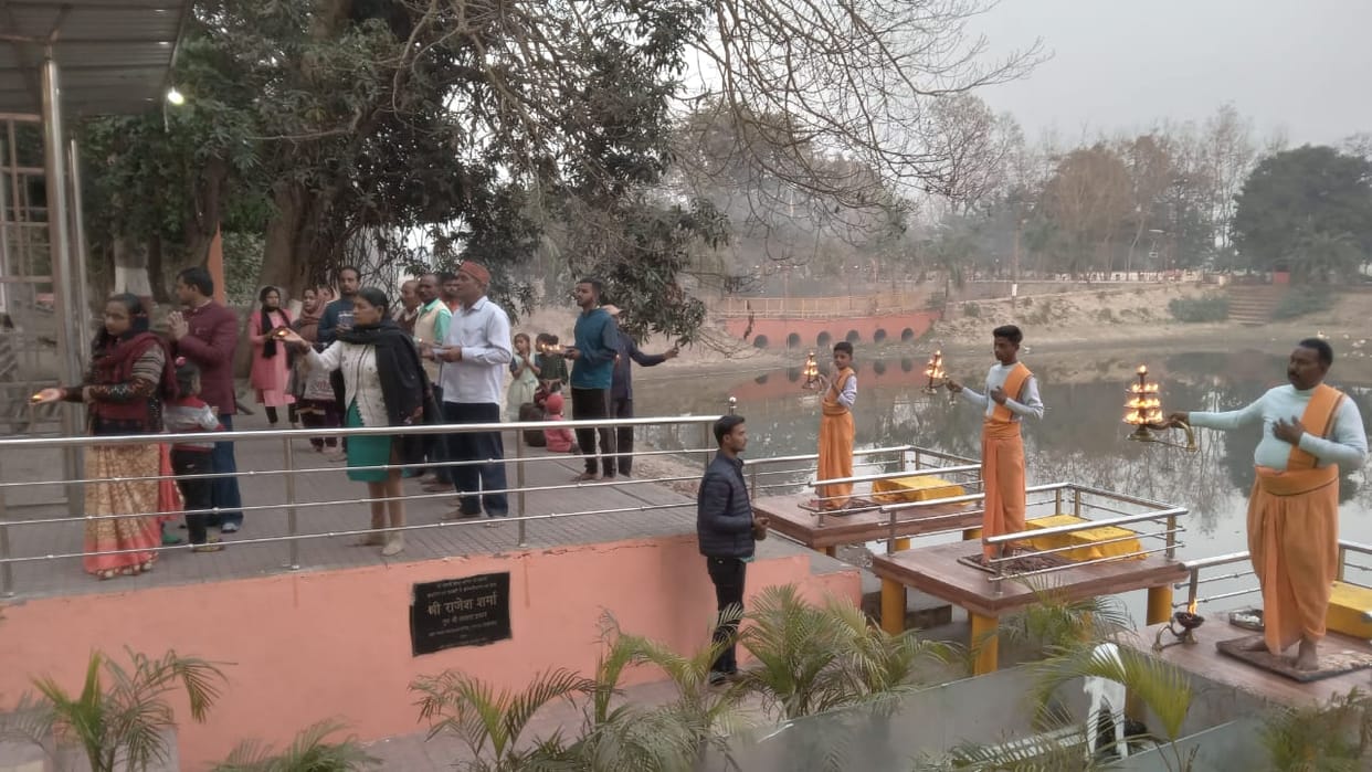 Aarti took place at the origin place of Gomti