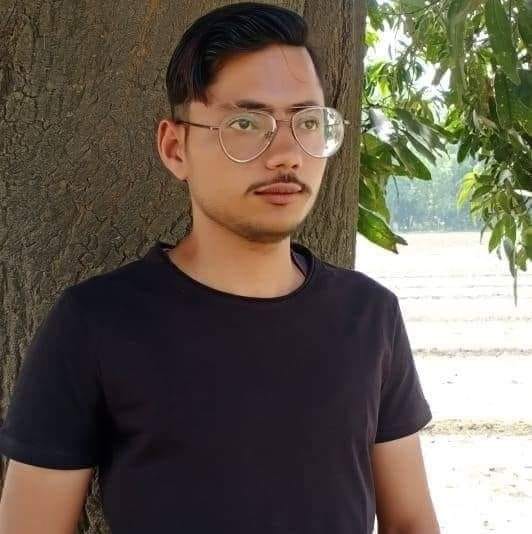 Grocer's son dies in road accident