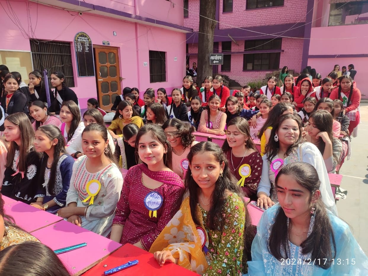 Modeling and rampwalk in girls school Nadaun