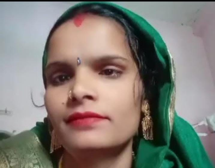 an woman body found in wheat crop