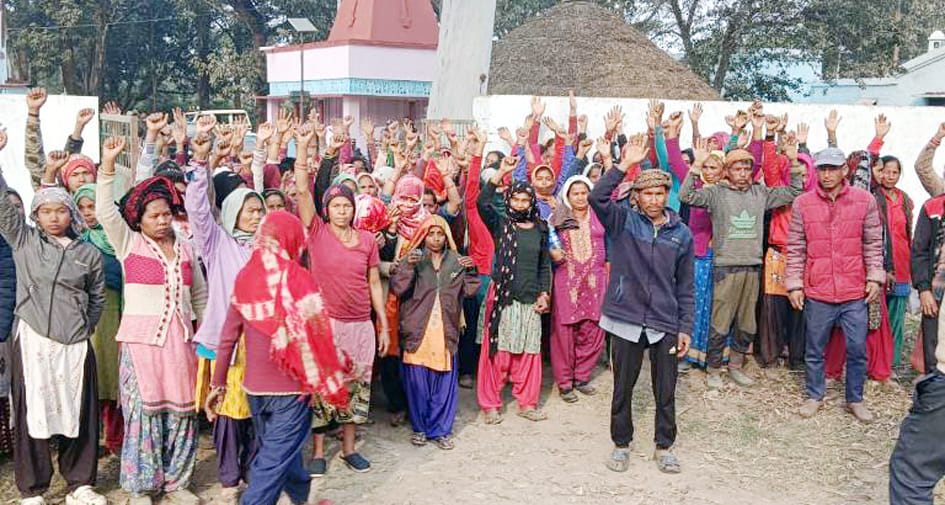 Tharus who went to collect firewood again have a dispute with the forest department