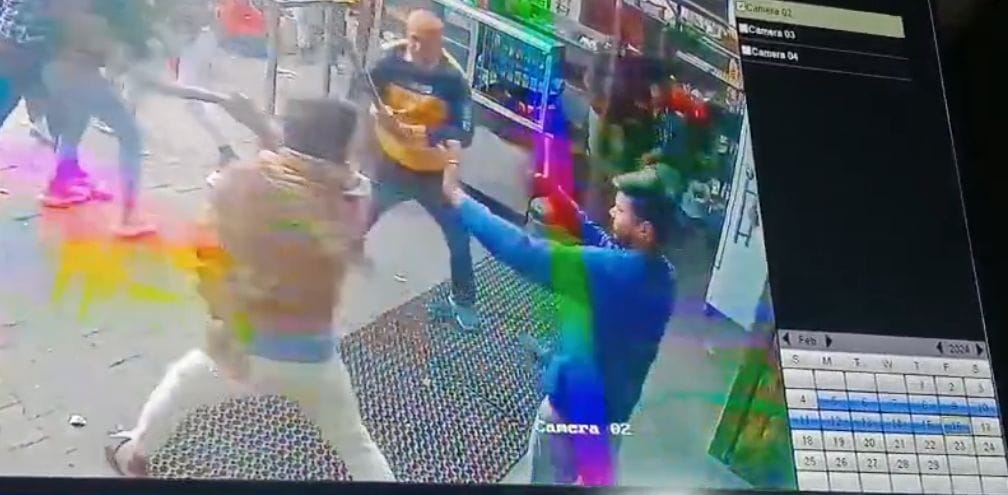 Fight over boarding, taxi driver beaten with bricks and sticks