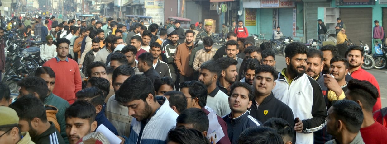 UP Police Recruitment: Youth of West UP said that next time examination should conducted properly