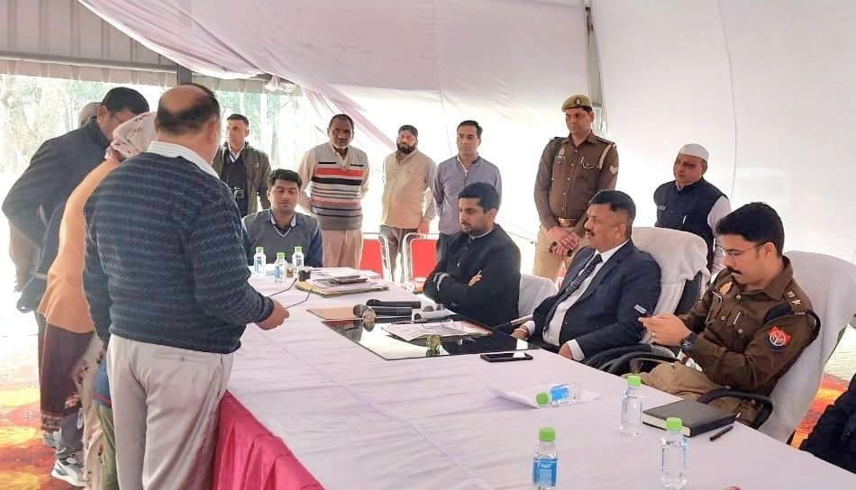 DM and SSP listened to the problems and gave instructions to resolve them.