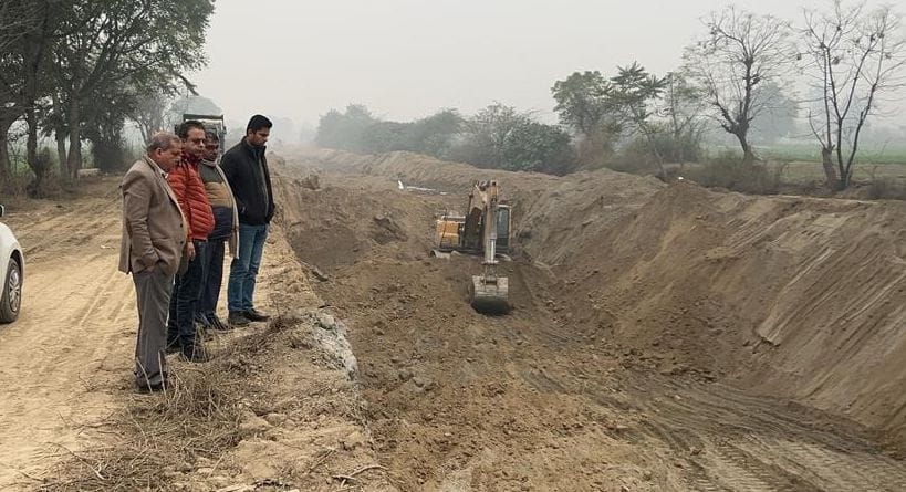 Drain construction hurdle removed, sawing work started on 112 trees