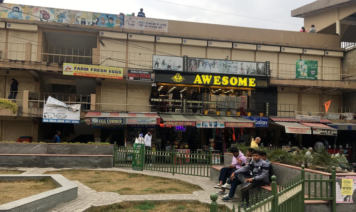 City council and administration silent, shopkeepers 'fun'