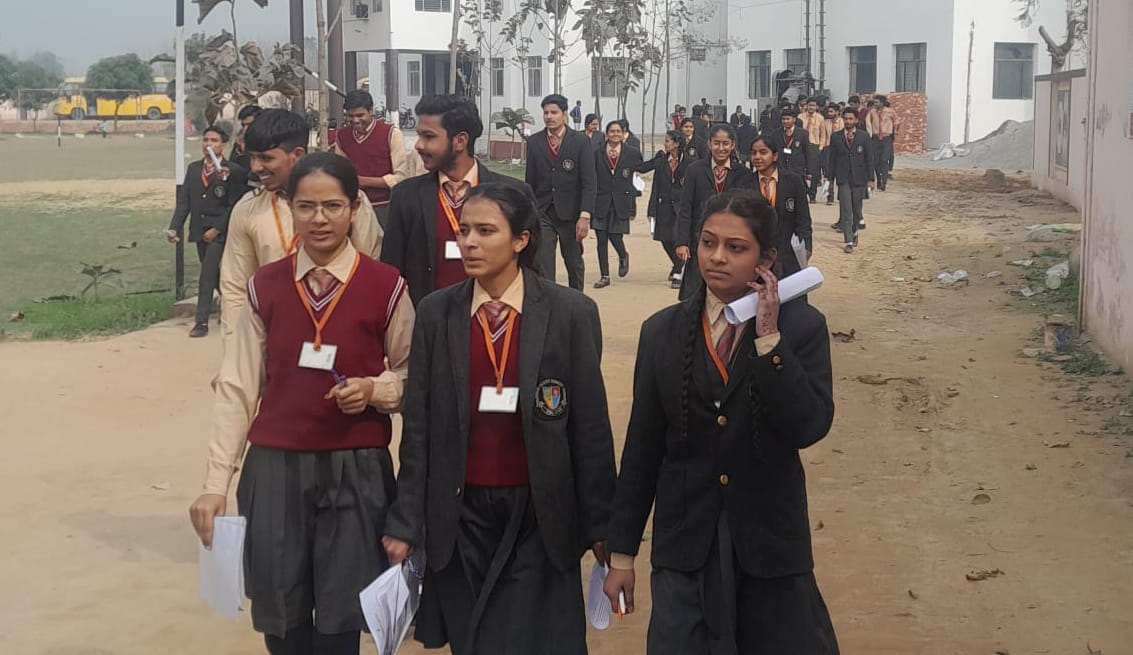 1804 candidates took the Hindi and Sanskrit exam in the district.