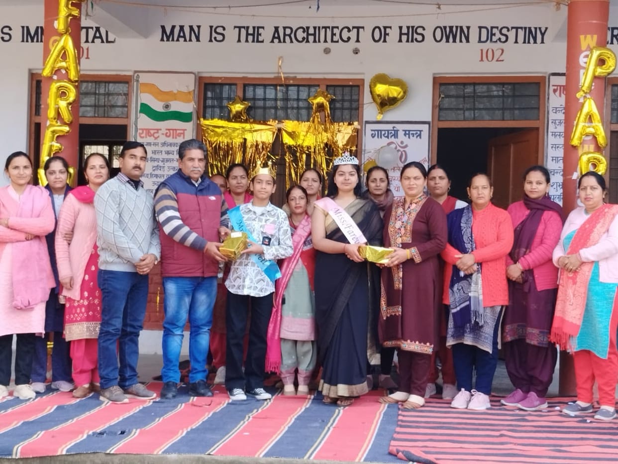 Dixit became Mr. Farewell and Vanshika became Miss Farewell.