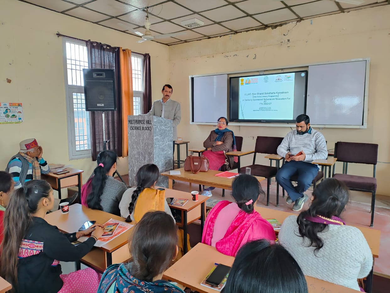 Training camp for volunteer teachers started in Ghumarwin