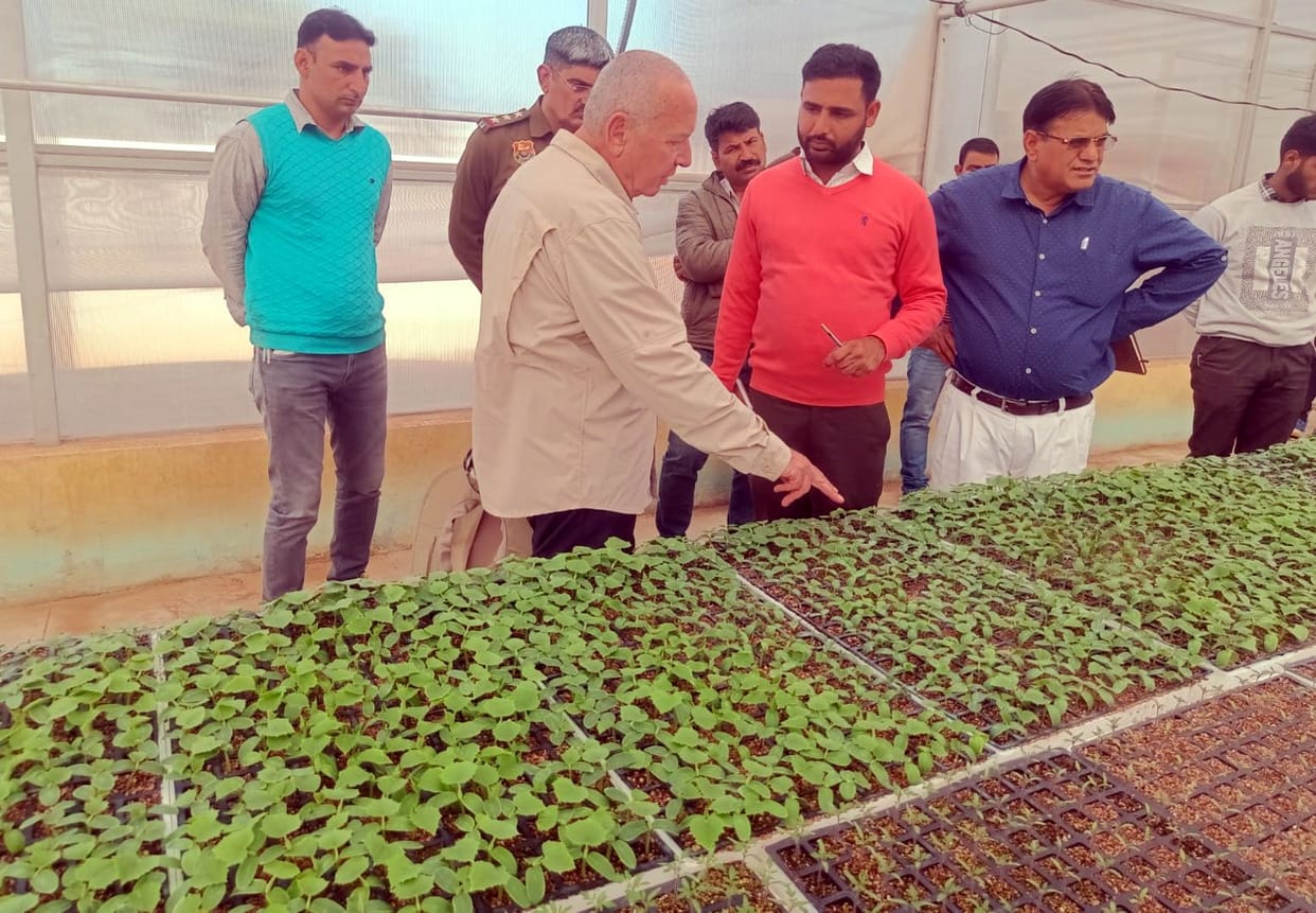 Israeli Embassy officials visited the Center of Excellence in Horticulture of Guignau