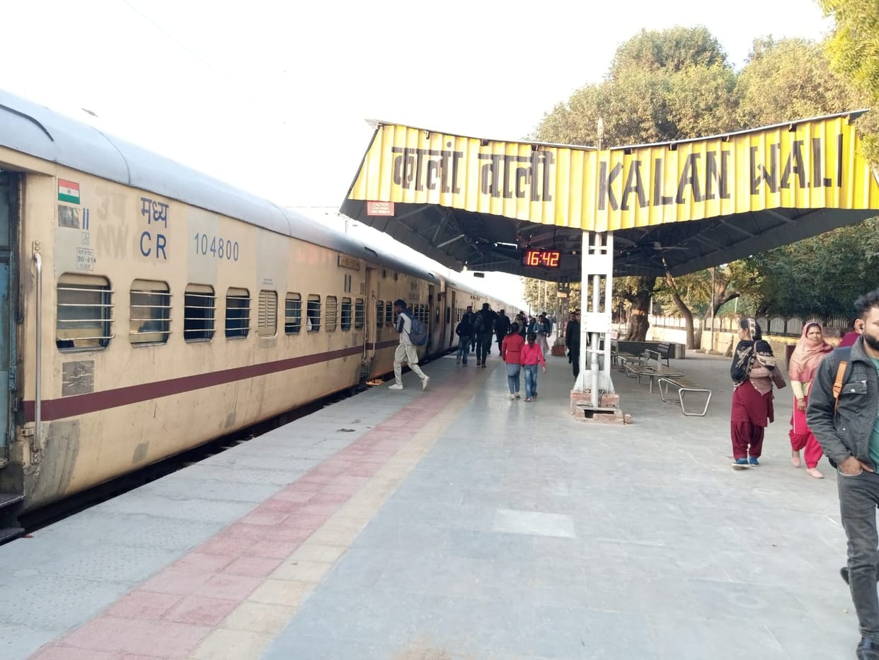 Under Amrit Bharat Yojana, Rs 8.82 crore will be spent on Kalanwali railway station.
