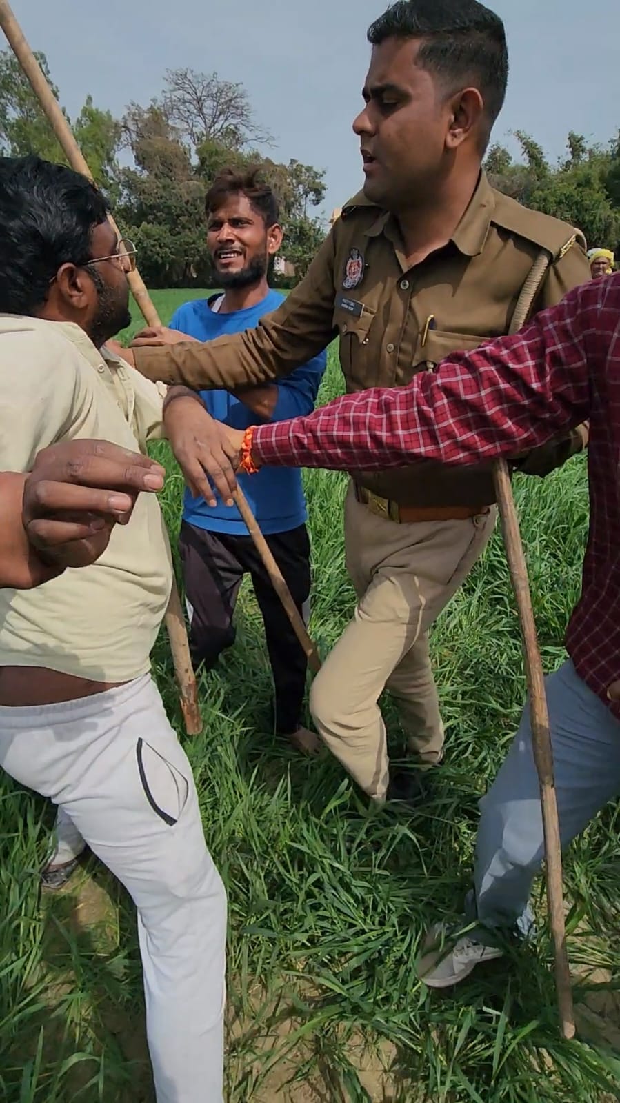 Fight between two parties in land dispute, six injured