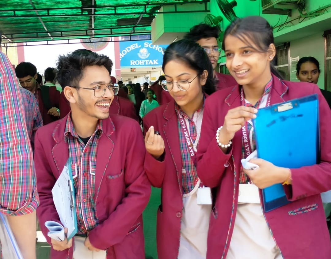6751 students appeared in class 12th English subject examination
