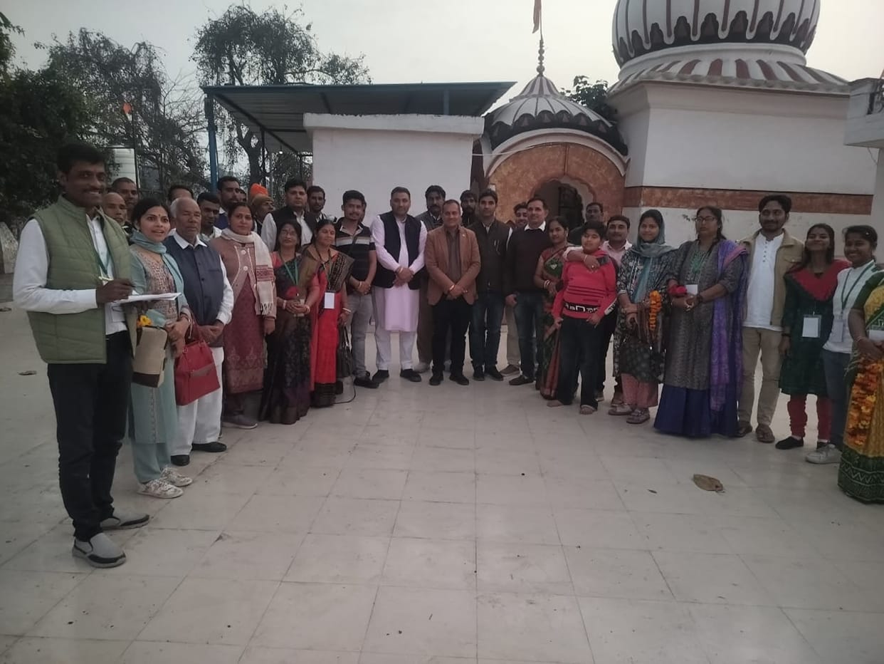 Public representatives from Orissa visited village Dhaulra
