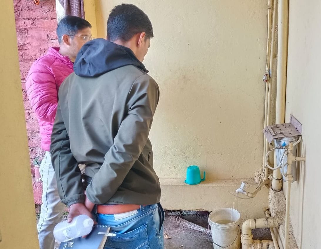 Jal Sansthan took water samples from many houses