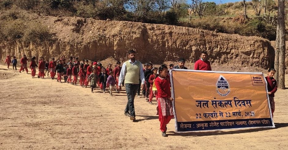 Children gave message on water conservation, took out awareness rally