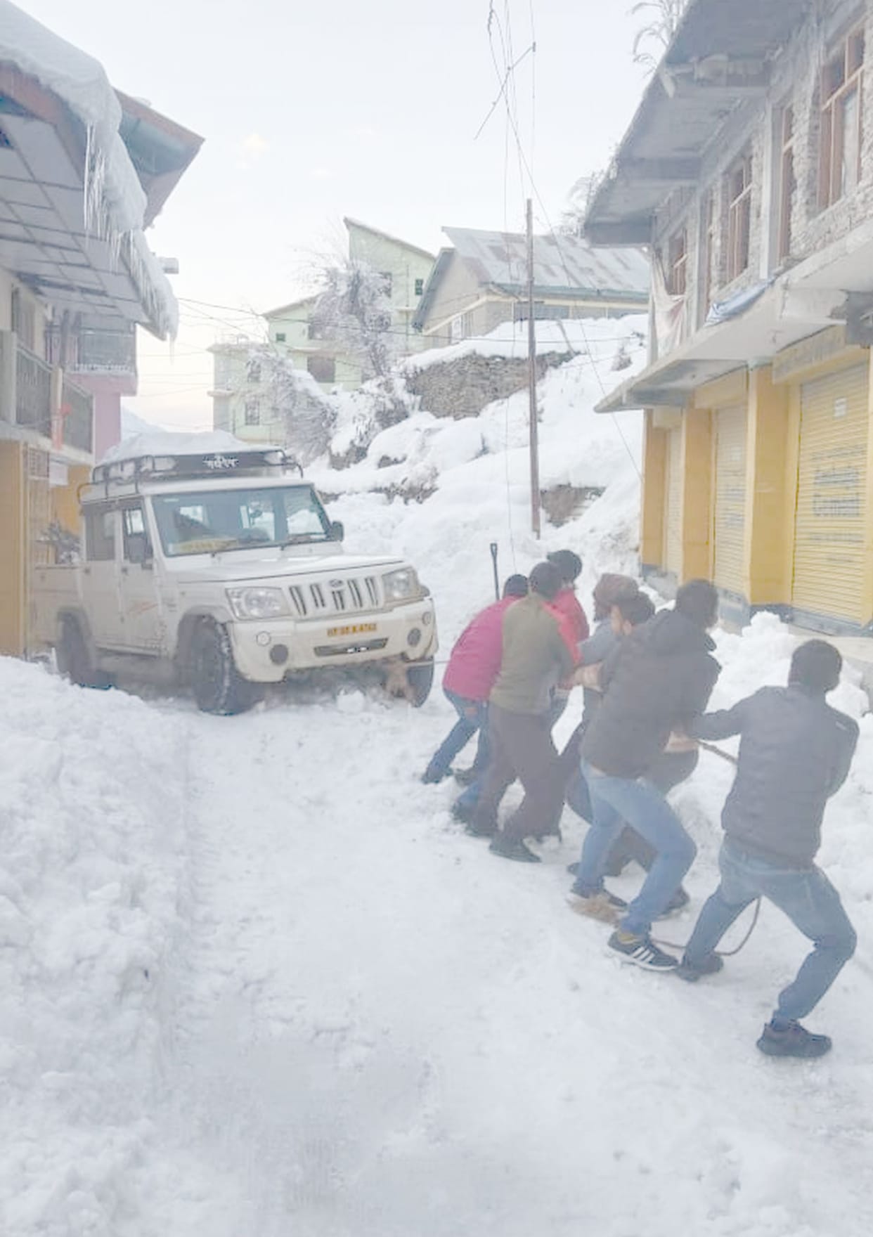 After snowfall and rain in the district, the situation has not returned to normal yet