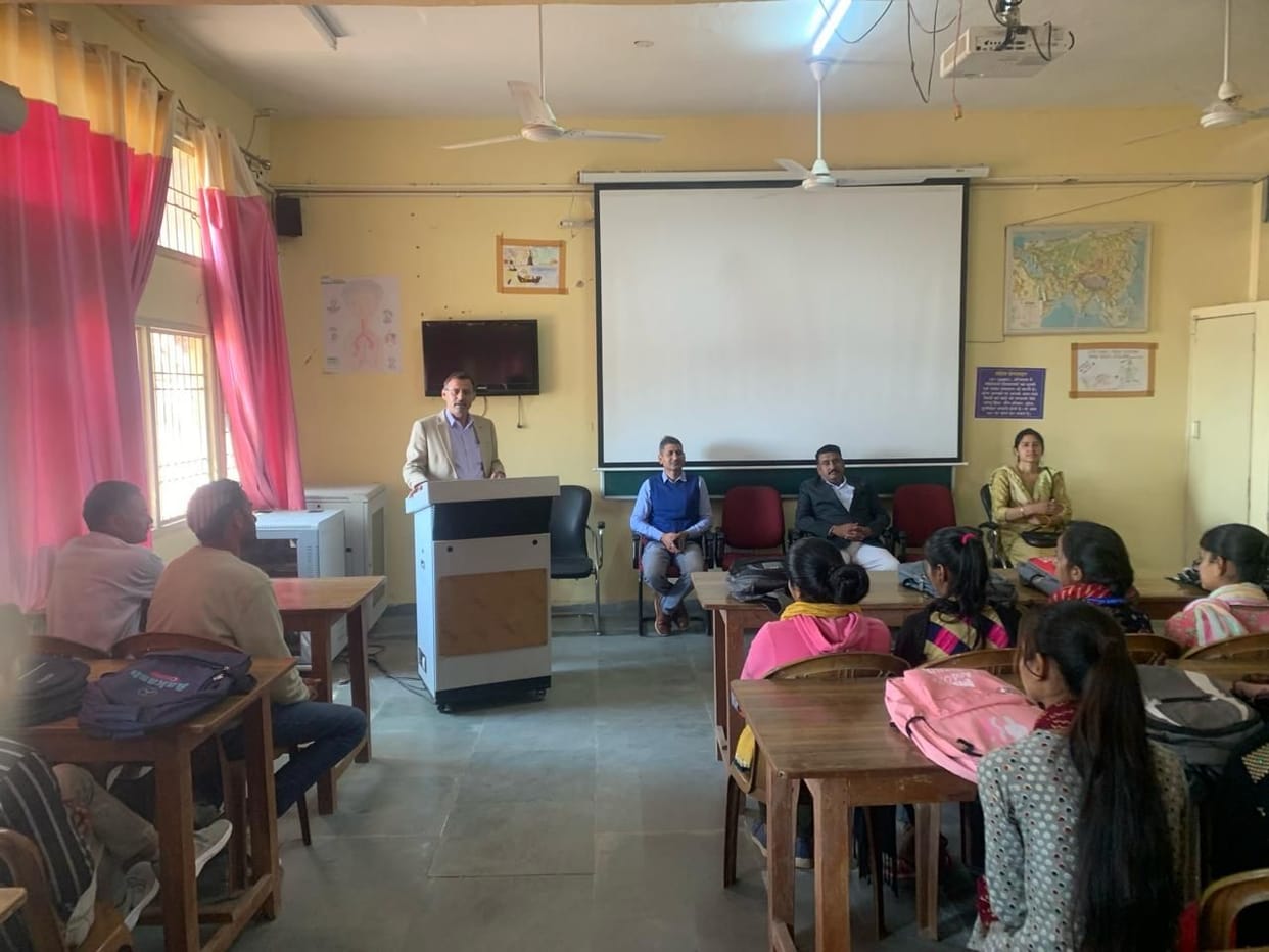 Lecture on livelihood opportunities in geography also held