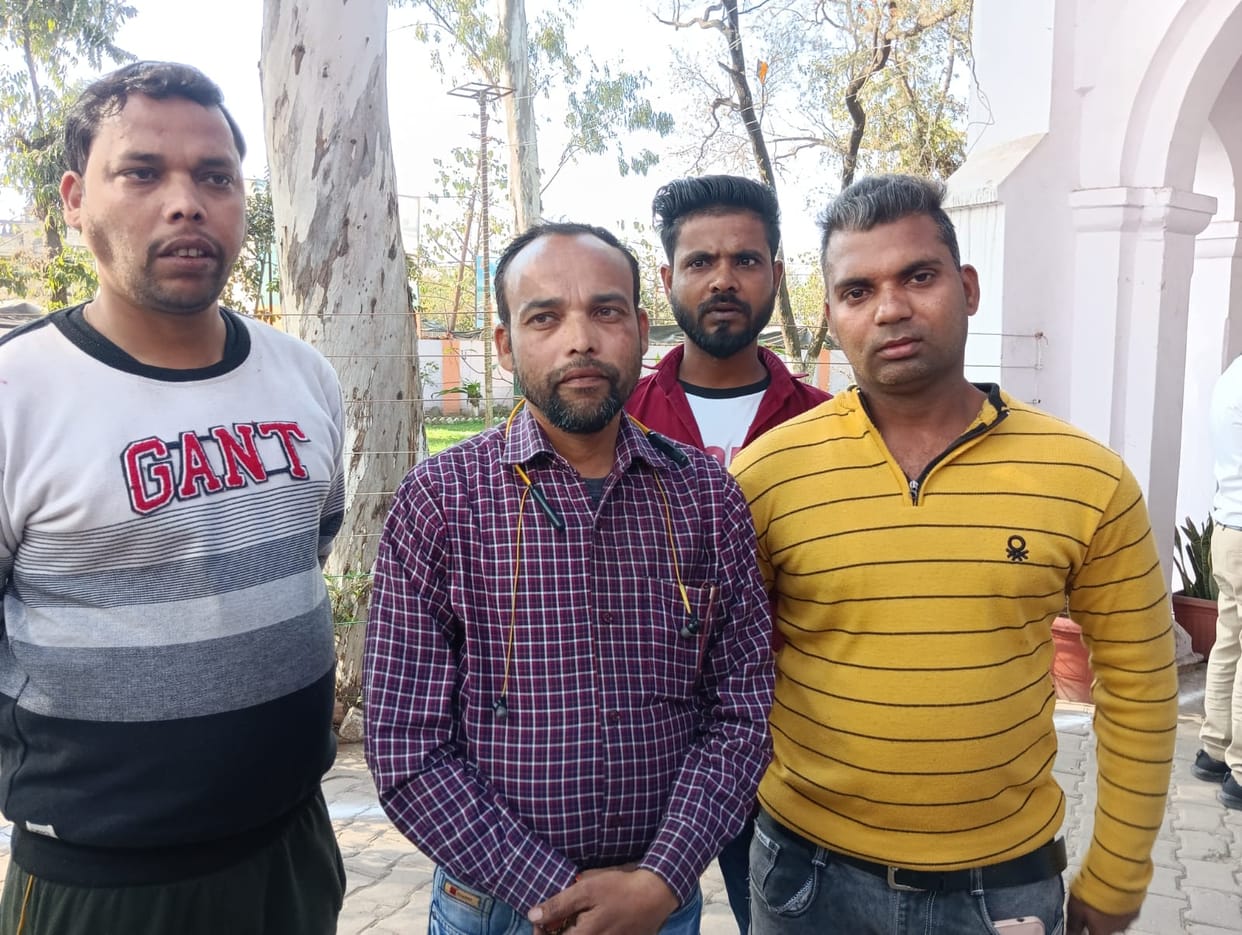 Service of seven more outsourced pump operators of the municipality terminated