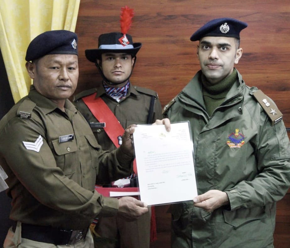 Take strict action against active criminals: SP