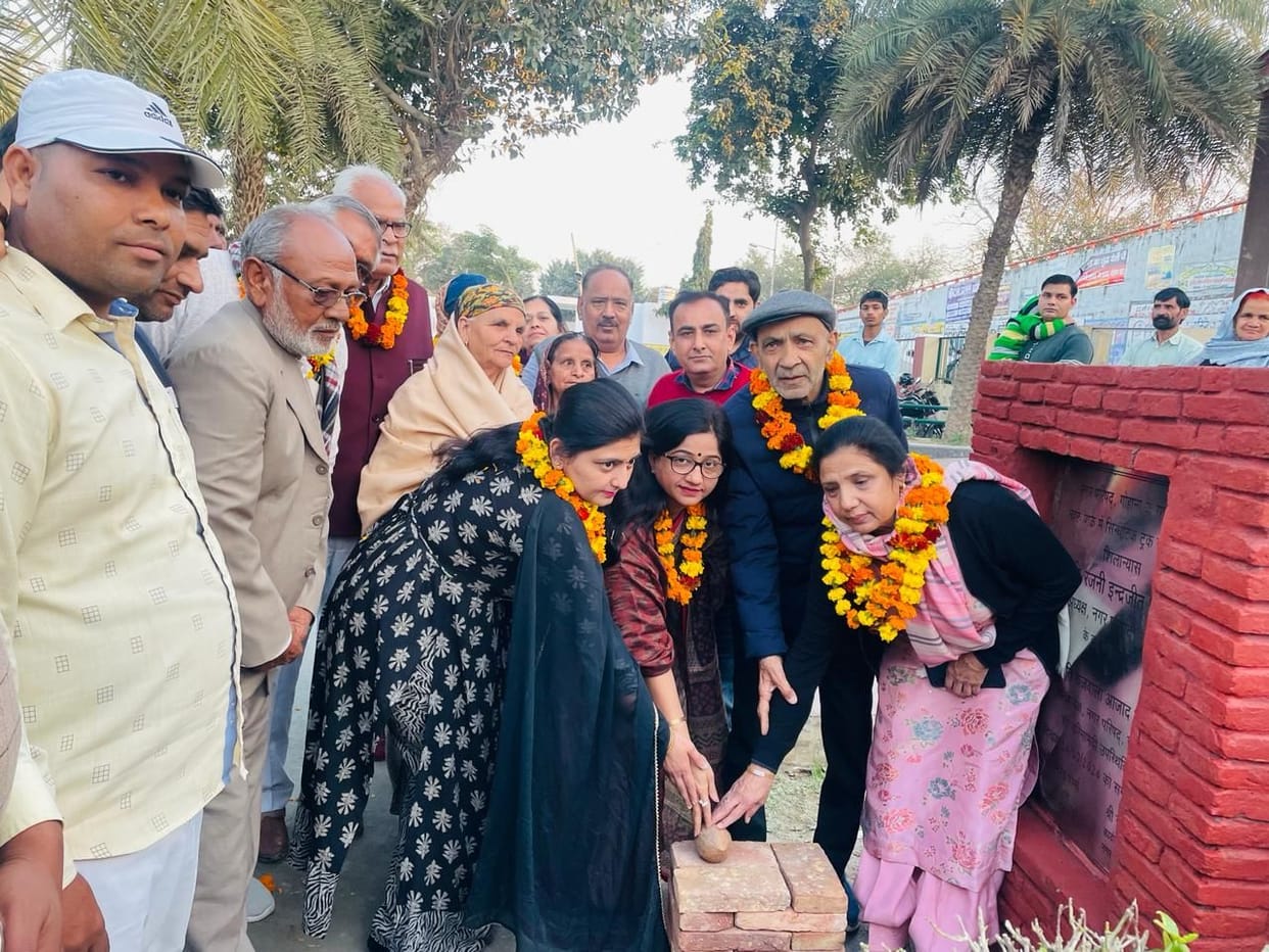 Municipal Council Chairperson laid the foundation stone of synthetic track in Nehru Park