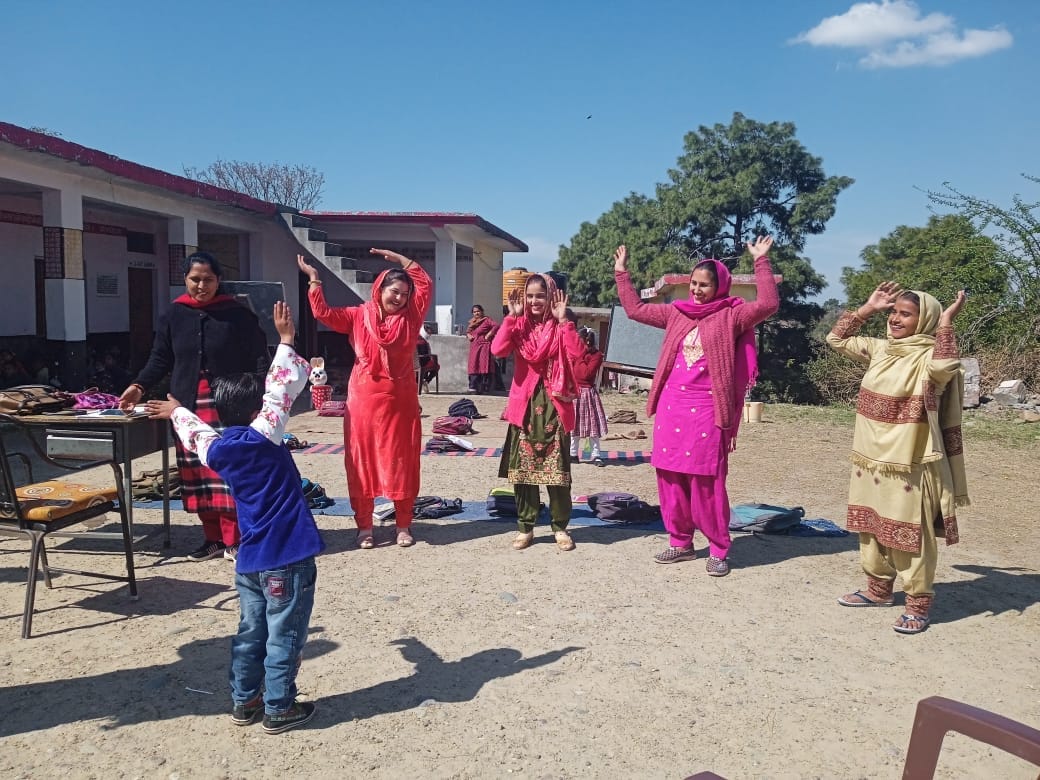 Meetings organized in 396 primary schools on the theme of first teacher mother