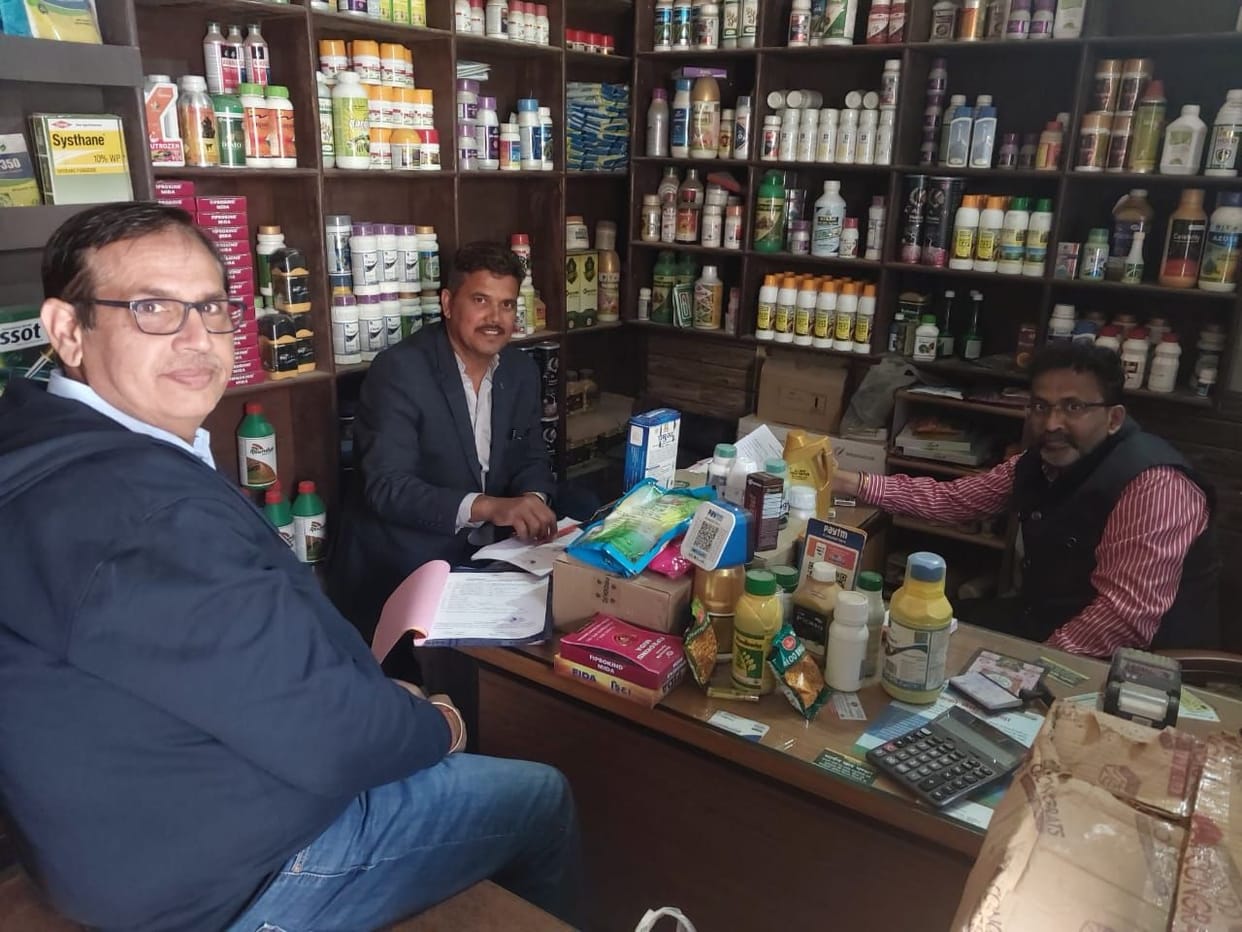 Raid on fertilizer shops in rural areas, took 15 samples