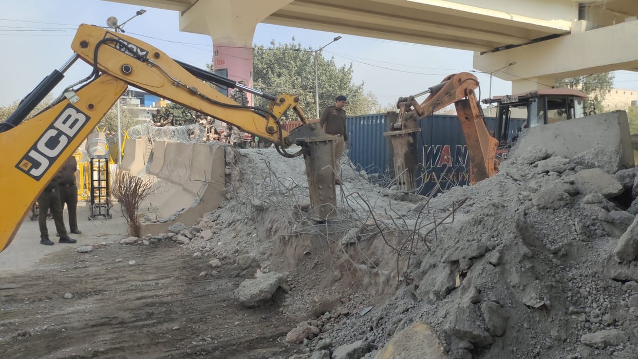 Barricading removed from Sector 9 turn, road opened