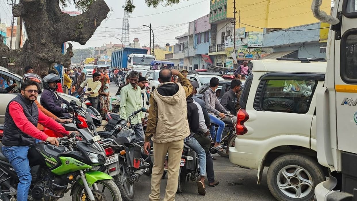 If bypass is built then the problem of traffic jam in Bisauli will end.