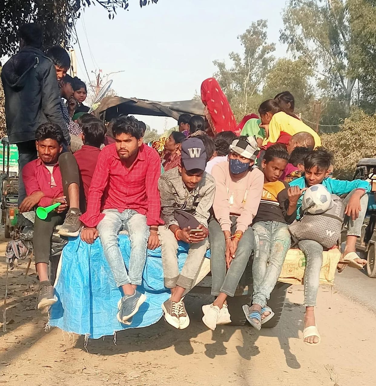 Passengers are being transported indiscriminately, only 21 tractor-trolley challans issued in 10 months