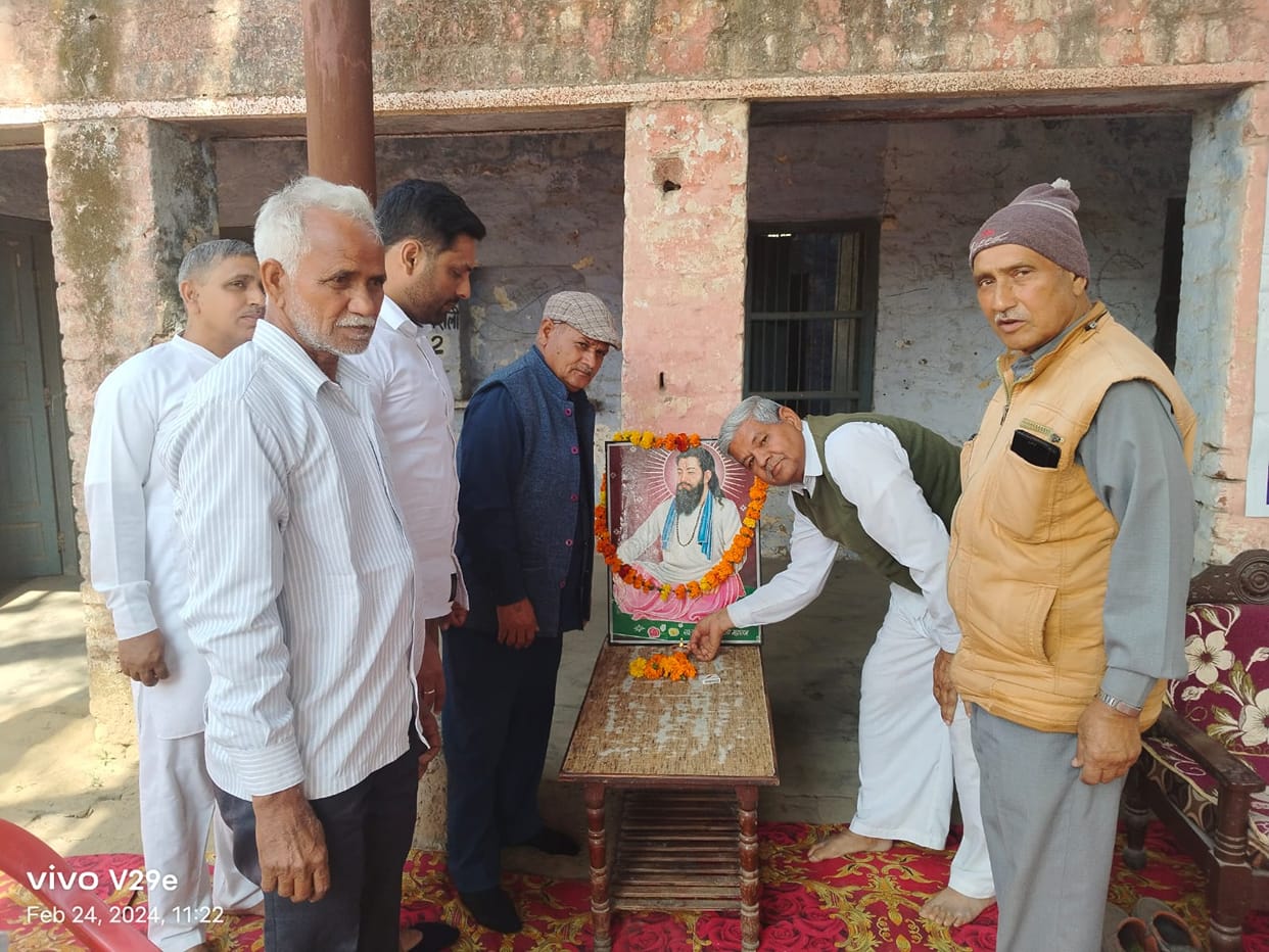 Follow the path shown by Saint Ravidas: Hoshiar Singh