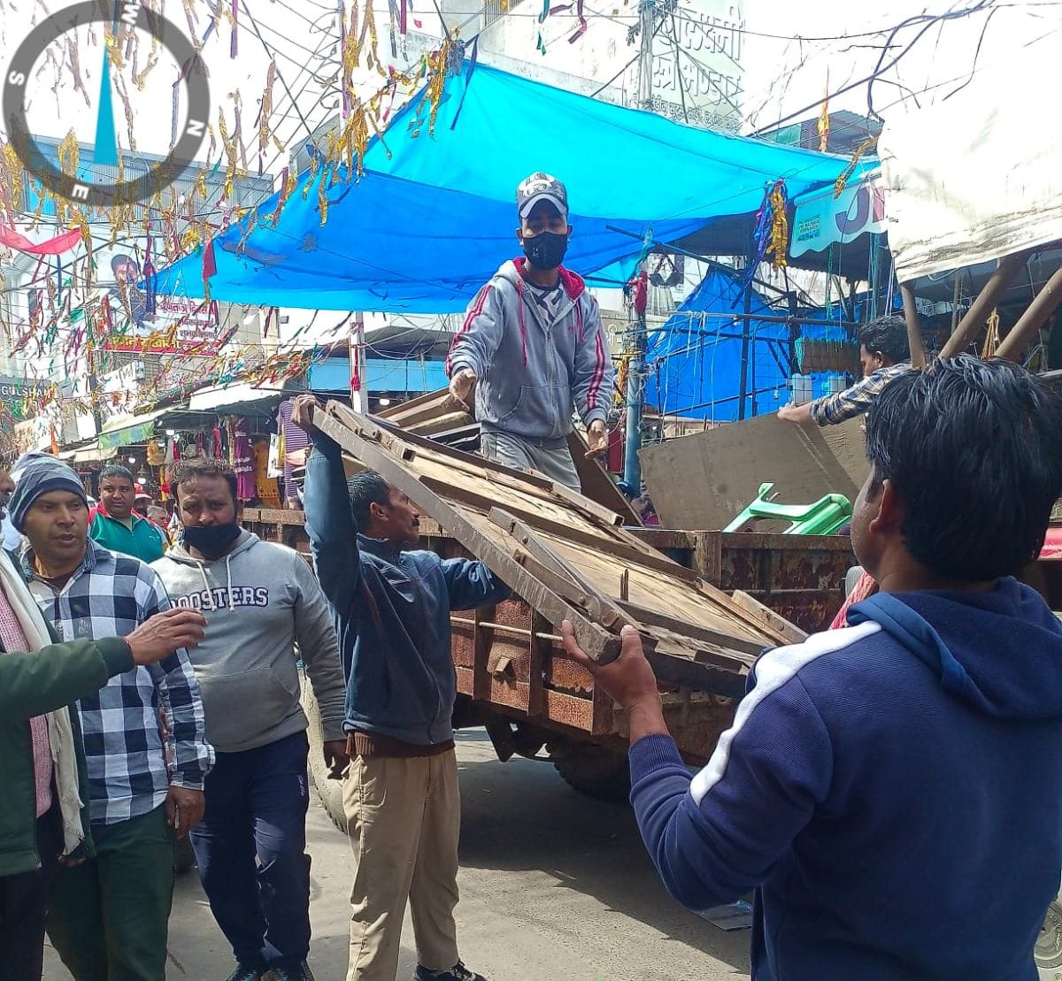 Shopkeepers protested against the team that arrived to remove encroachment, Corporation issued four challans
