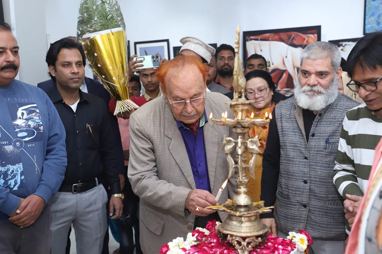 Art lovers thrilled to see the artworks of 20 renowned painters