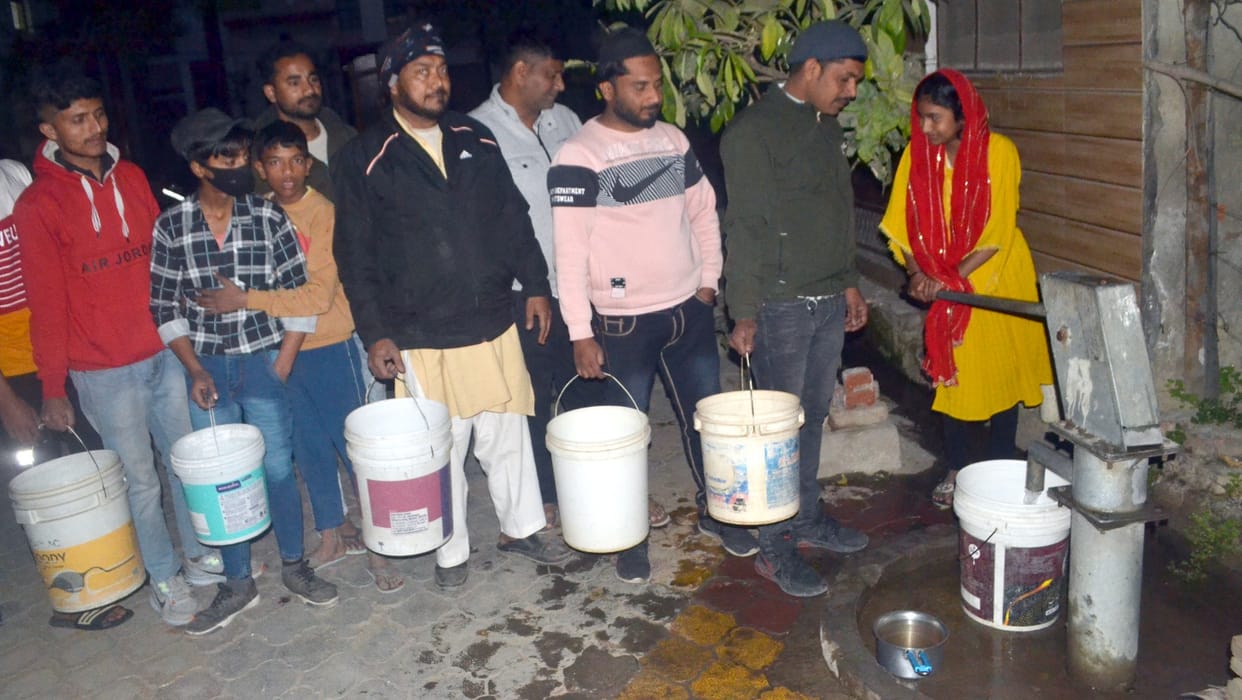 There was an uproar due to interruption of electricity supply throughout the day