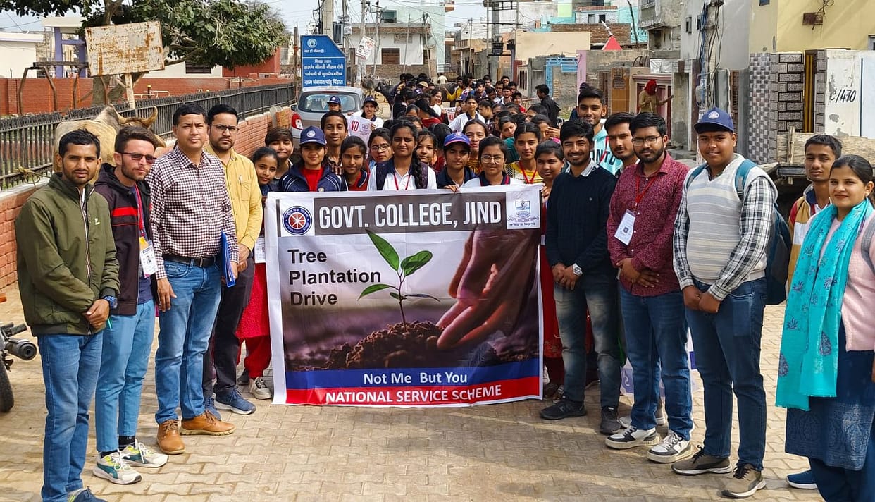 Volunteers took out a rally, gave the message of cleanliness