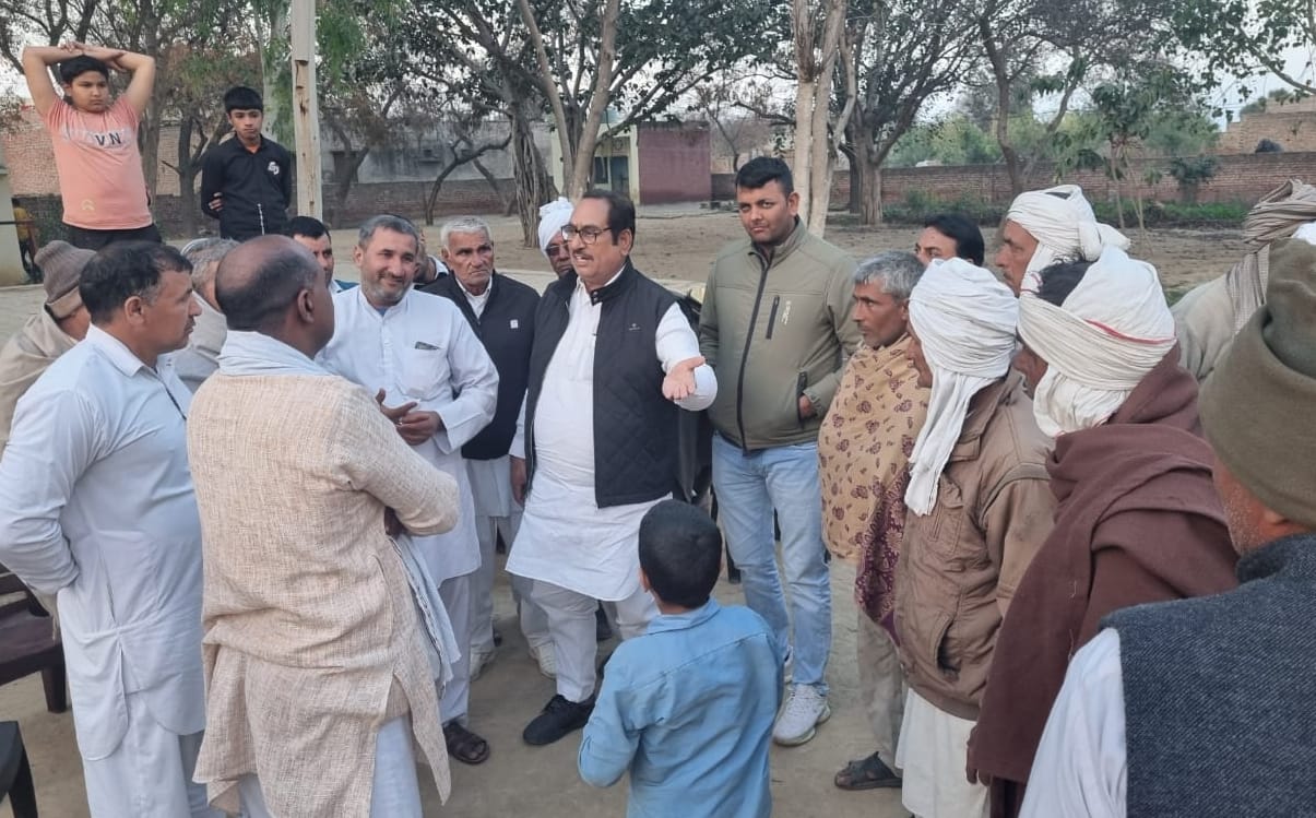 JJP leader listened to people's problems in Saiman village