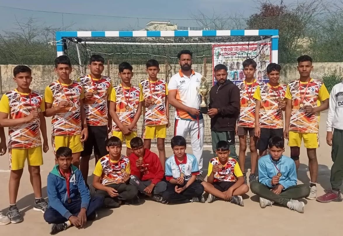 Makdauli's team third in state level handball