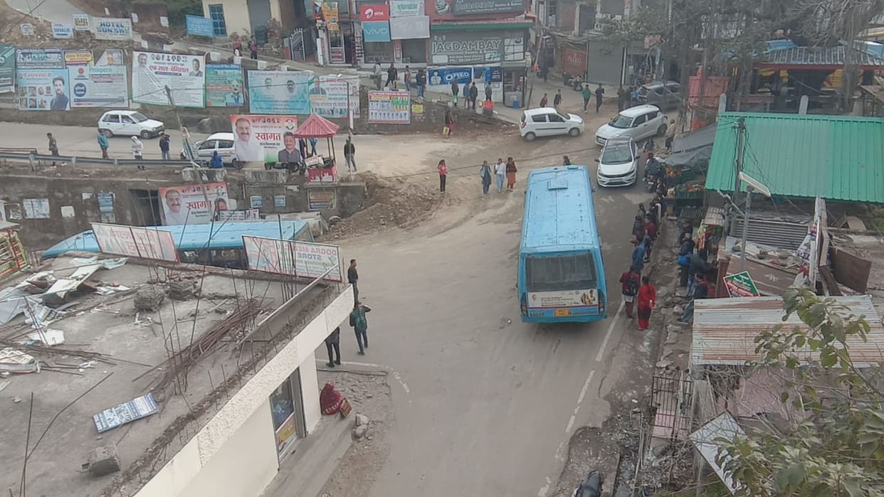 Farmers stopped from laying drainage pipe of water
