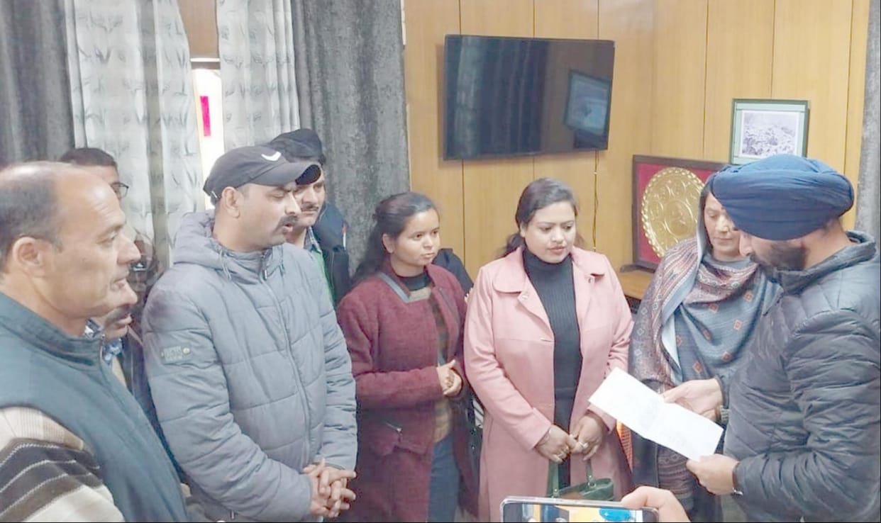 Demand for investigation of works by administrative committee