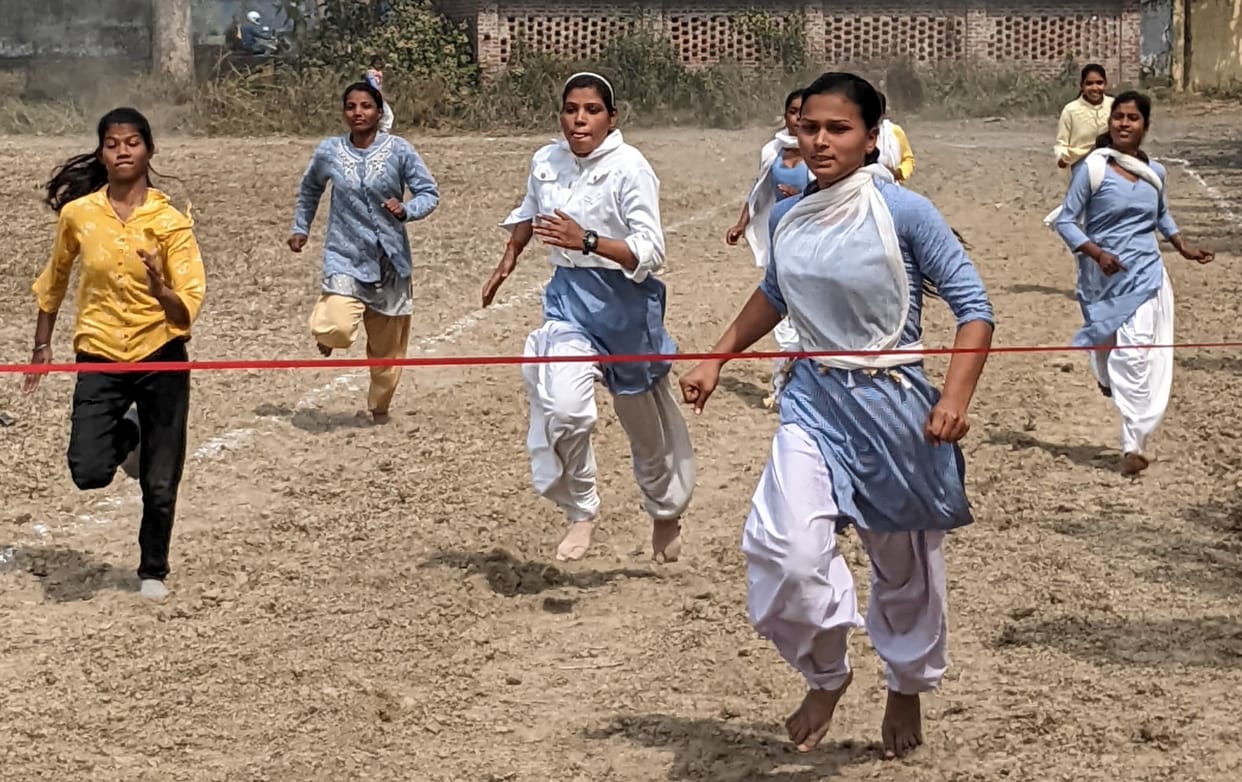 Imtiaz and Sarika in 800 meter race
