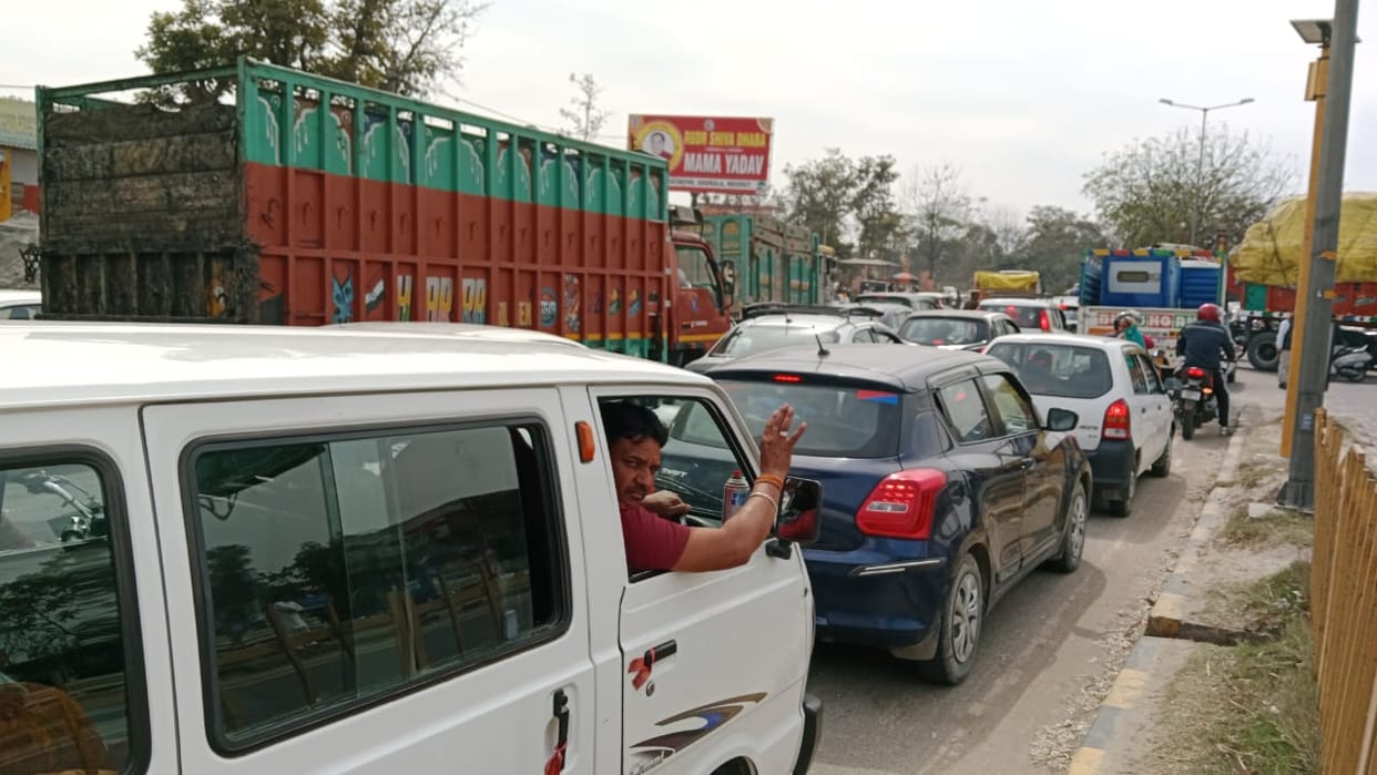 When the tractor reached the highway, the traffic system derailed.