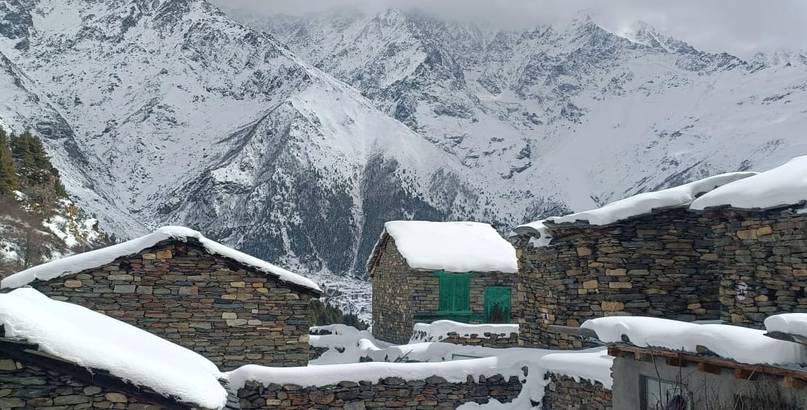Snowfall occurred for the fourth time in the high Himalayan region