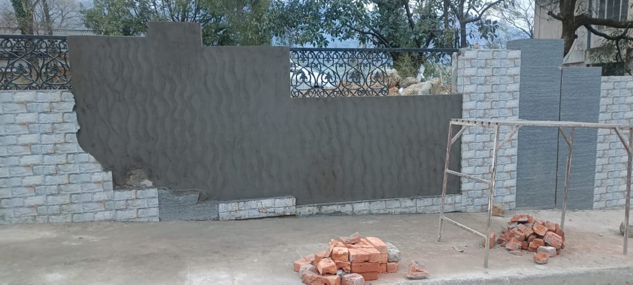 The doctor who broke the smart wall will have to pay Rs 30 thousand