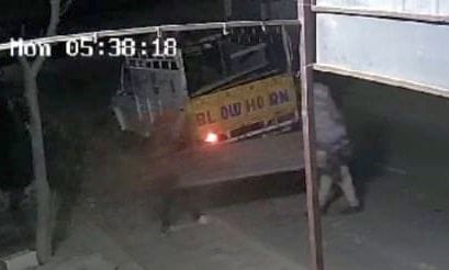 Iron gates kept in front of two shops stolen