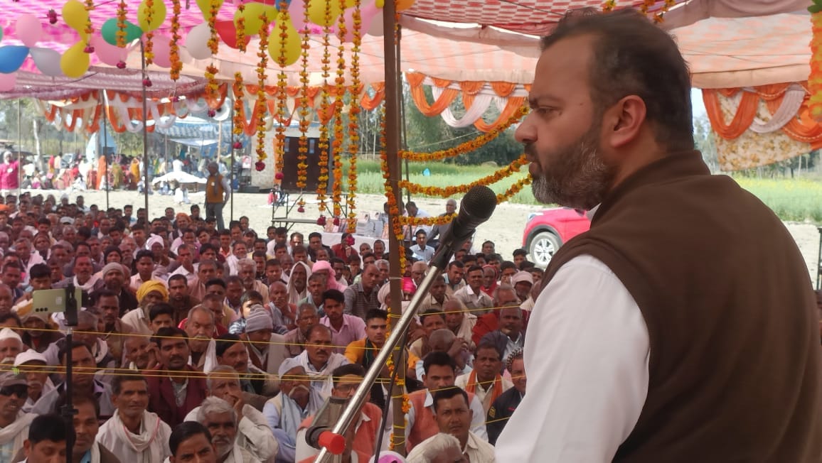 Peace in life is possible only through love: Devendra Mohan