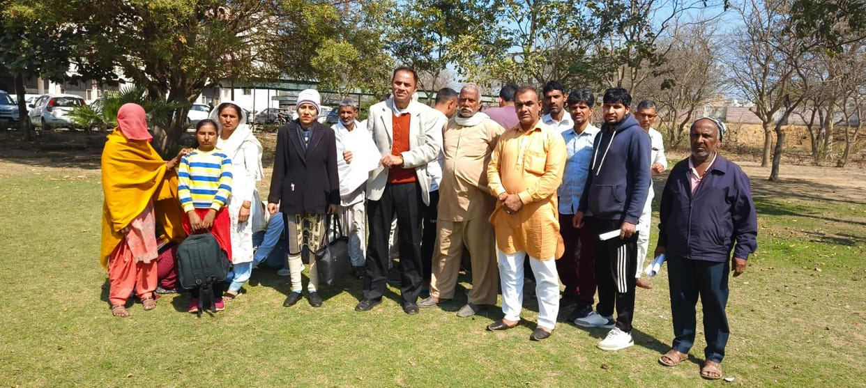 Villagers submitted memorandum to SDM against demolition of house