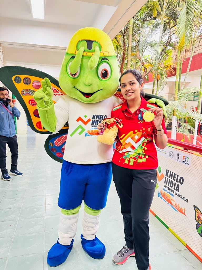 Yamini won gold medal in Khelo India University Games