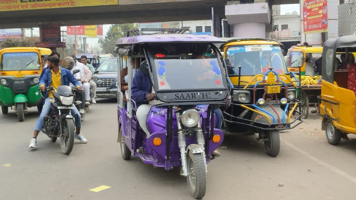 Route of auto and e-rickshaw not determined, increasing traffic jam in the city
